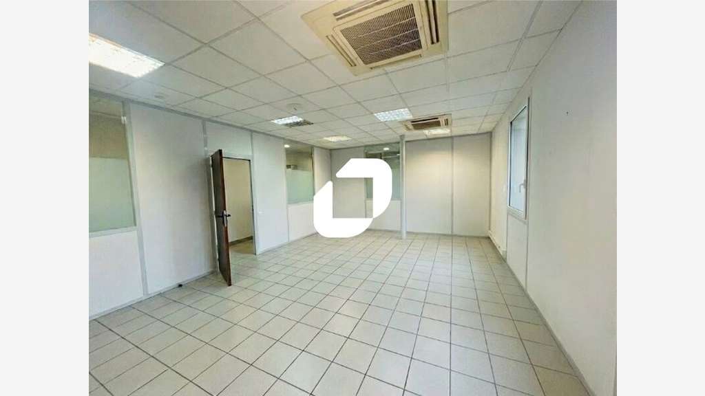 A louer Local d'activité 2337m² Mions