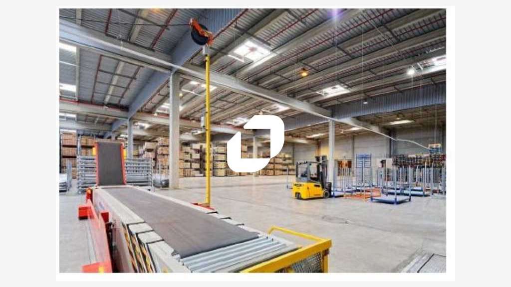 A louer Local d'activité 7933m² Mions