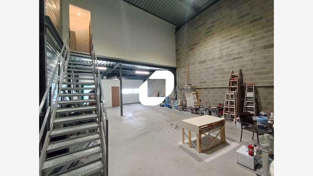 A louer Local d'activité 462m² Mions