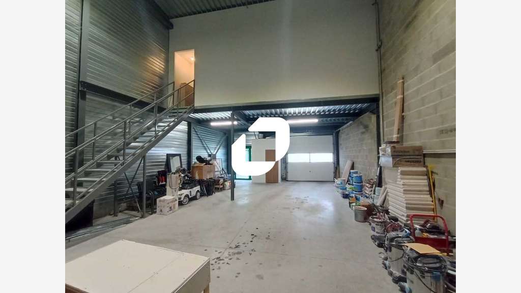A louer Local d'activité 462m² Mions