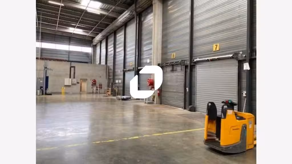 A louer Local d'activité 7933m² Mions