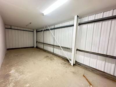 A louer box de stockage de 26m² en zi à Miramas