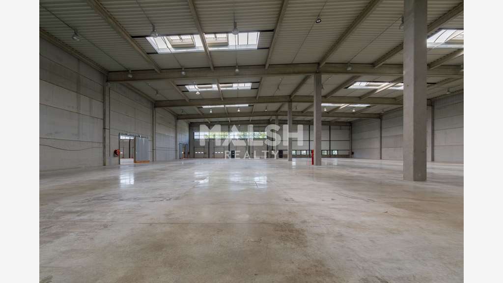 Local d'Activités à MIRIBEL - A LOUER - 9623 m²