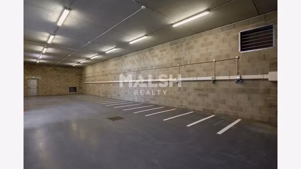 Local d'Activités à MIRIBEL - A LOUER - 9623 m²