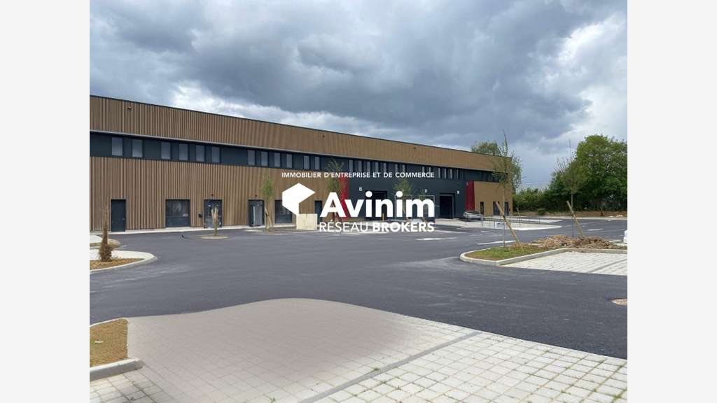 A louer locaux 1518m² et 1535m² ZI Mitry-Compans
