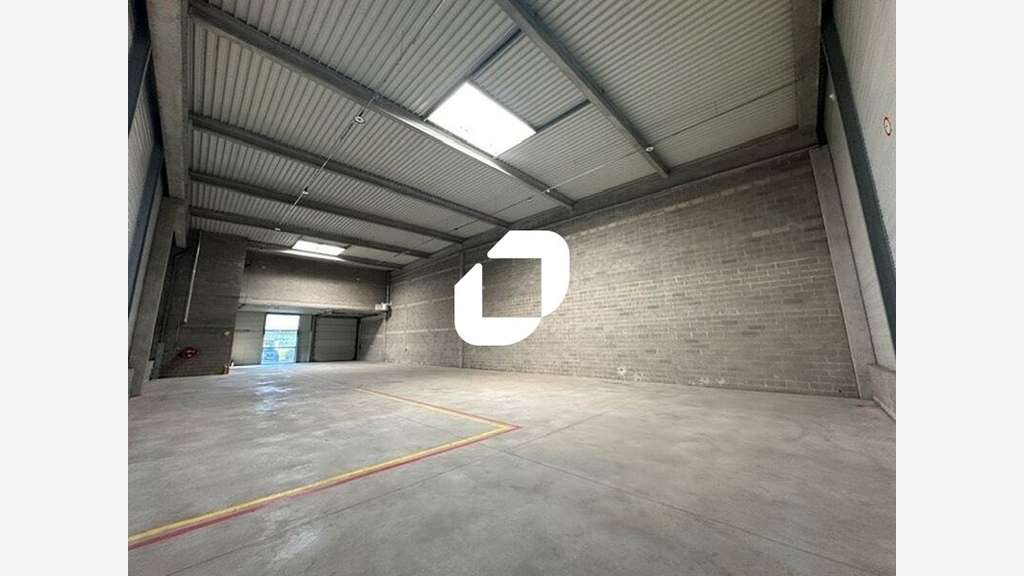 A louer Local d'activité 679m² Mitry mory