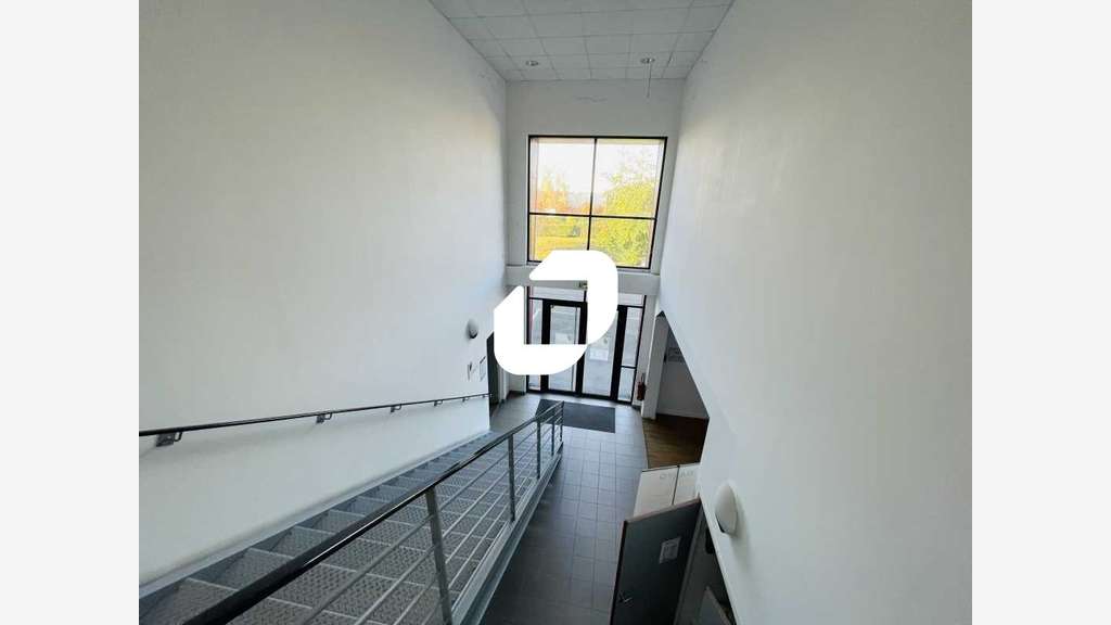 A louer Local d'activité 3036m² Moissy cramayel