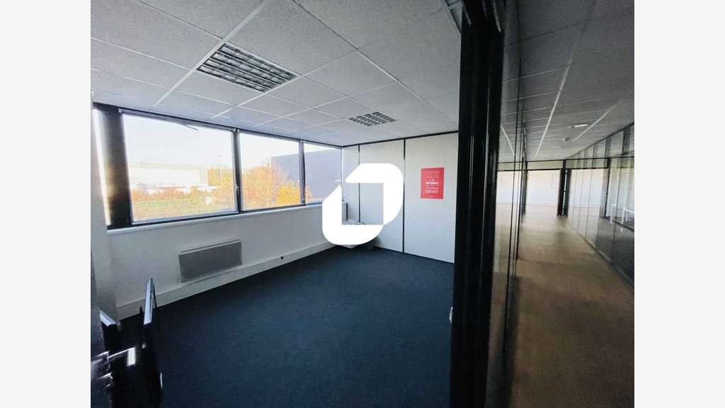 A louer Local d'activité 3036m² Moissy cramayel
