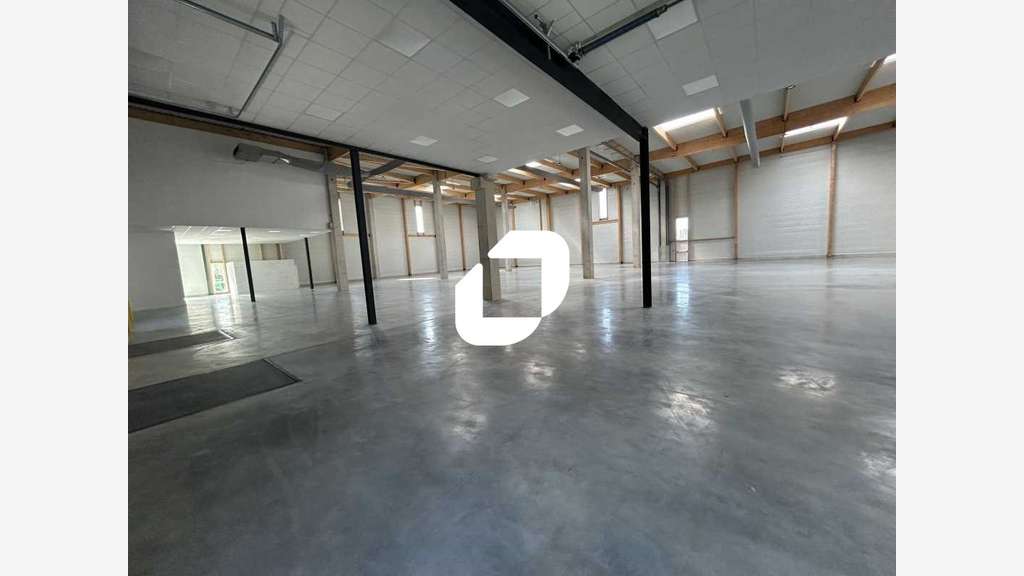 A louer Local d'activité 824m² Moissy cramayel