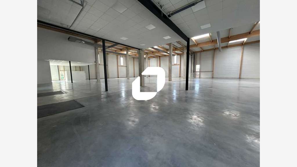 A louer Local d'activité 841m² Moissy cramayel