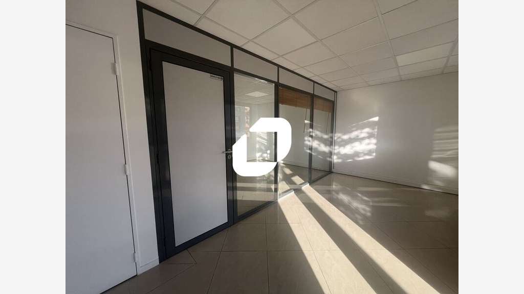 A louer Local d'activité 187m² Moissy cramayel