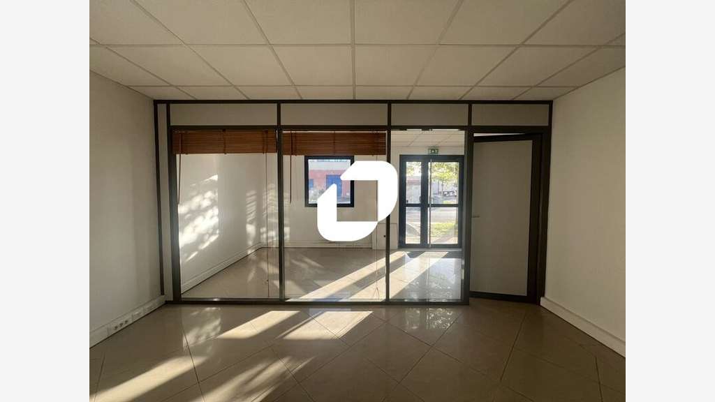 A louer Local d'activité 187m² Moissy cramayel