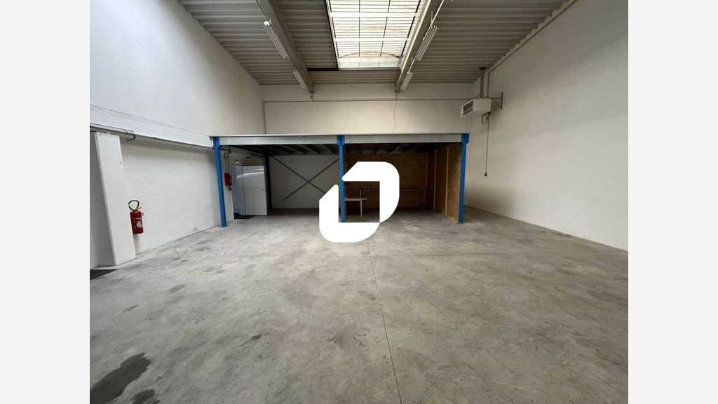 A louer Local d'activité 290m² Moissy cramayel