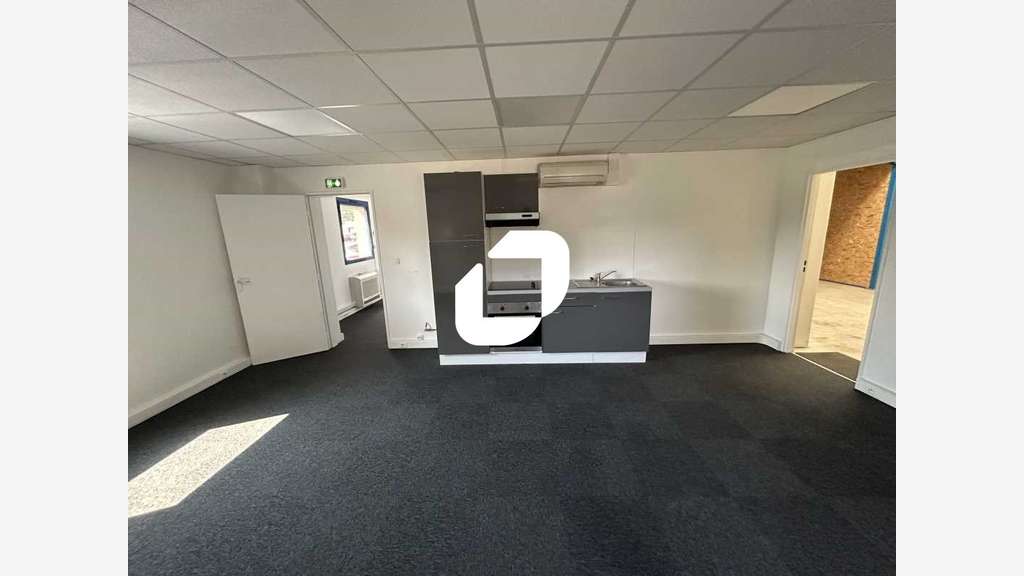 A louer Local d'activité 290m² Moissy cramayel