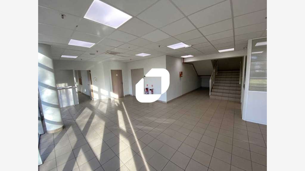 A louer Local d'activité 13439m² Moissy cramayel
