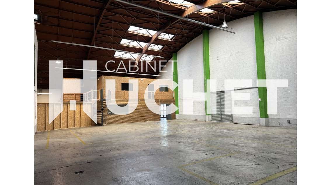 À louer local d'activité 390m² à Mondeville