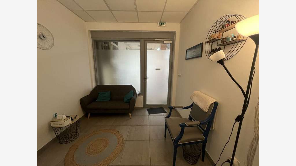 A louer local pro idéal libéraux 37m² à Monfavet