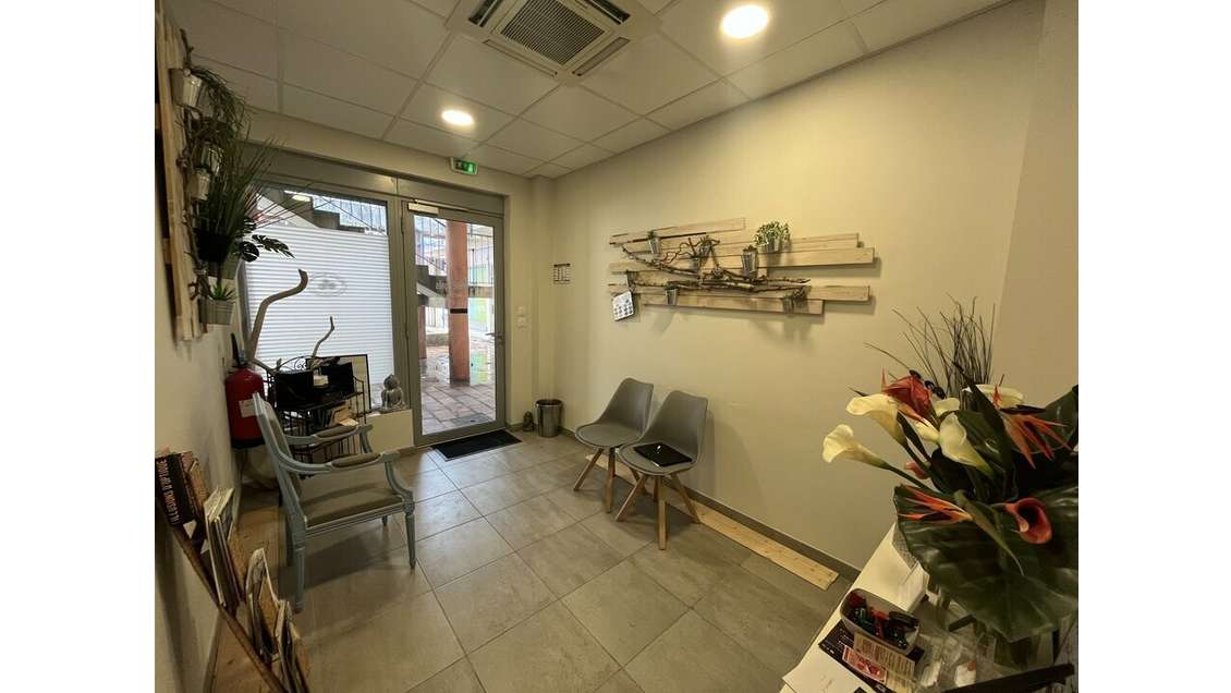 A louer local pro idéal libéraux 37m² à Monfavet 