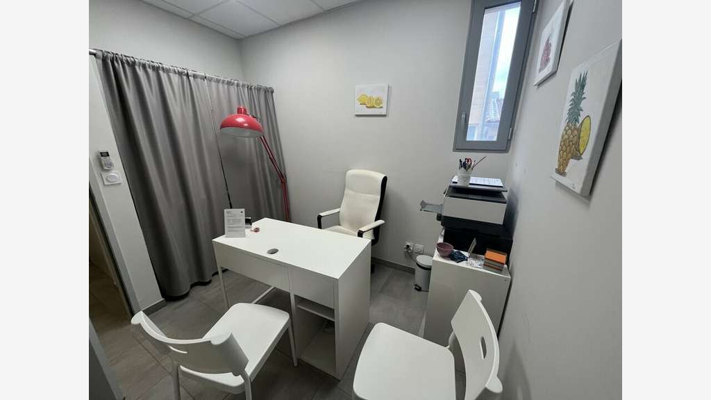 A louer local pro idéal libéraux 37m² à Monfavet