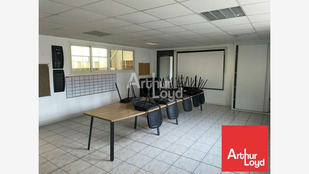 Local d'activité à louer à Montaigu-Vendée A83