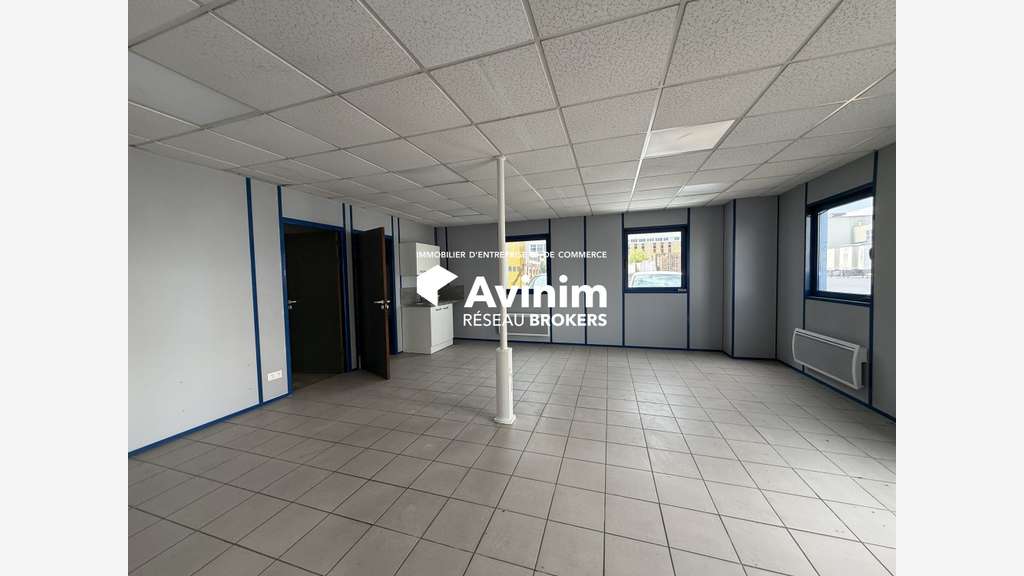 Montataire - Entrepôt 322 m2 à la location