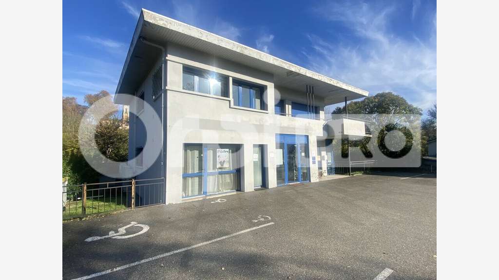 Local 30m² R+1 à louer avec parking à Montauban