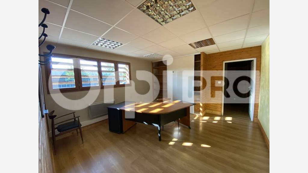 A louer local d'activité de 770m² à Montauban Nord