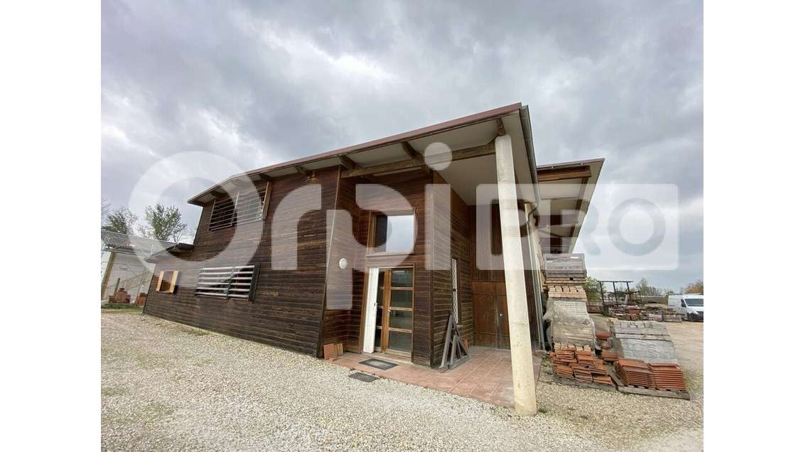 A louer local d'activité de 770m² à Montauban Nord