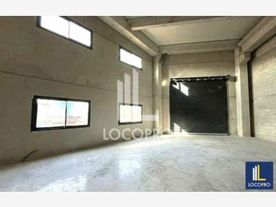 Loue local d'activité neuf de 211m² à Montauroux