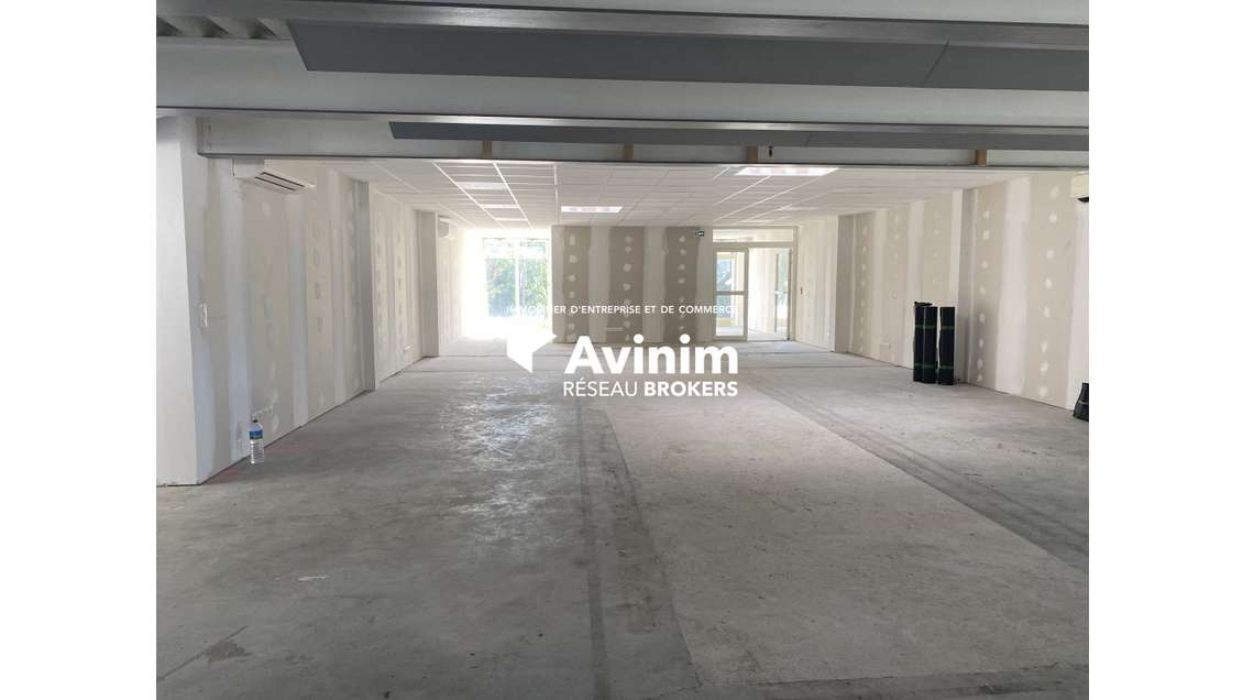 Local de 200 m² en R+1 a Montauroux