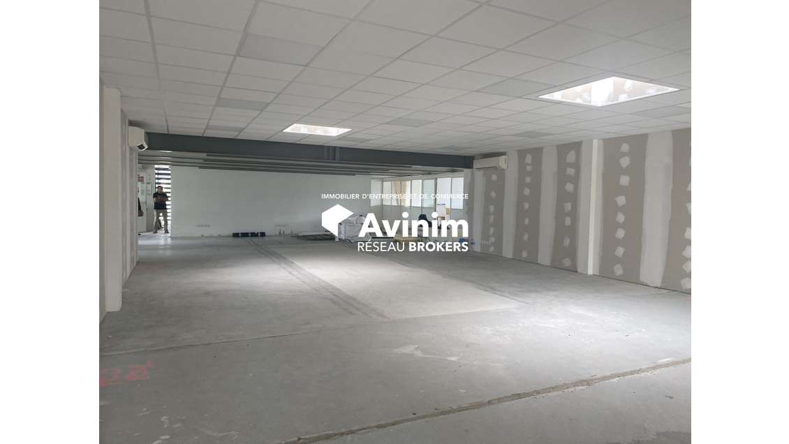Local de 400 m² en R+1 a Montauroux