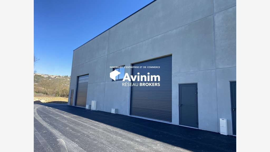Local industriel neuf de 211m² à Montauroux