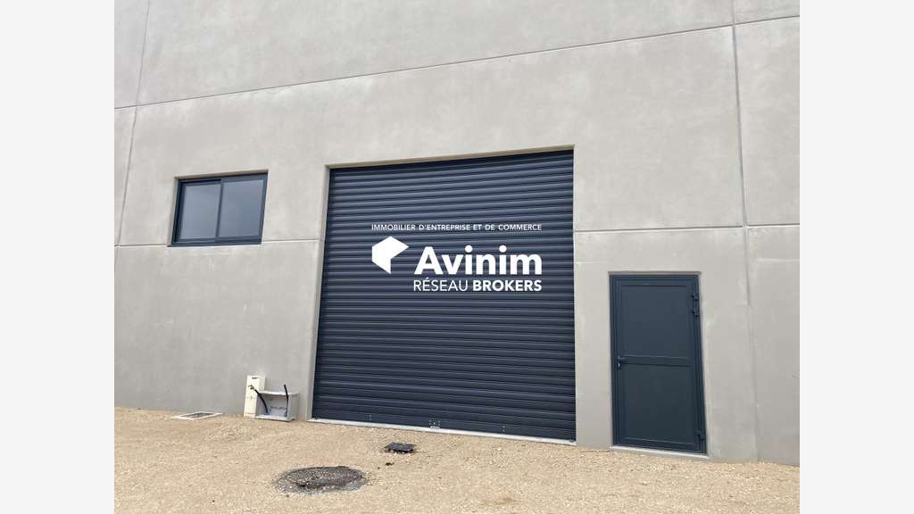 Local industriel neuf de 211m² à Montauroux