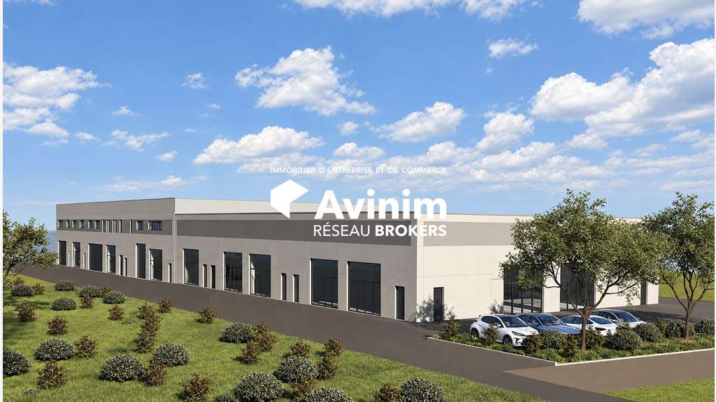 A louer Batiment neuf de 954m² en za à Montauroux