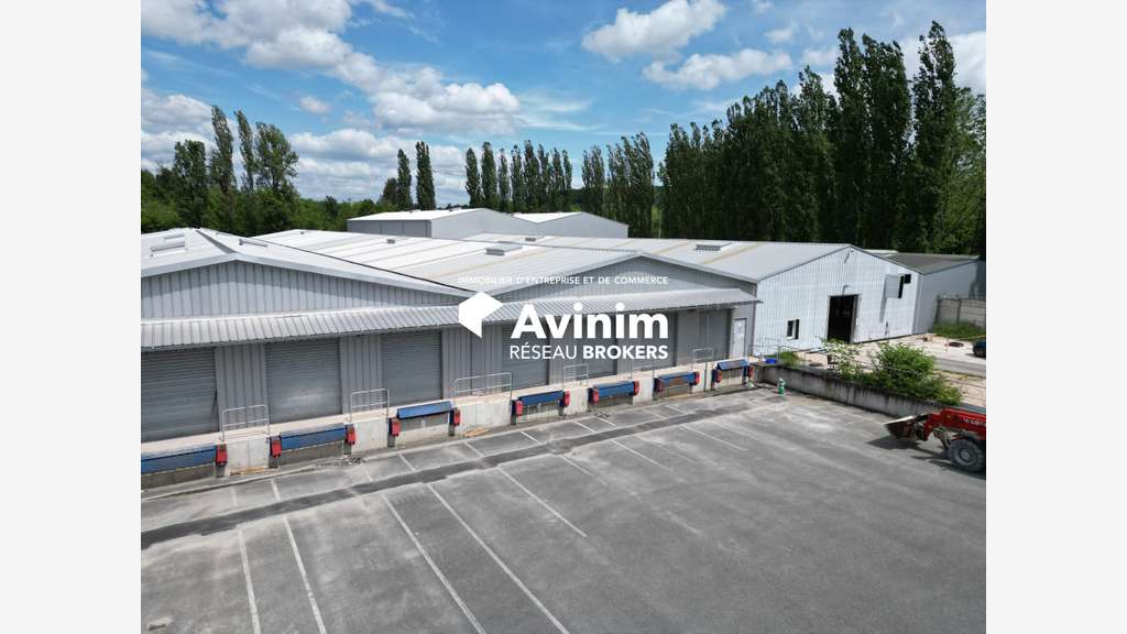 A louer entrepôt stockage 1865m² à Montbéliard