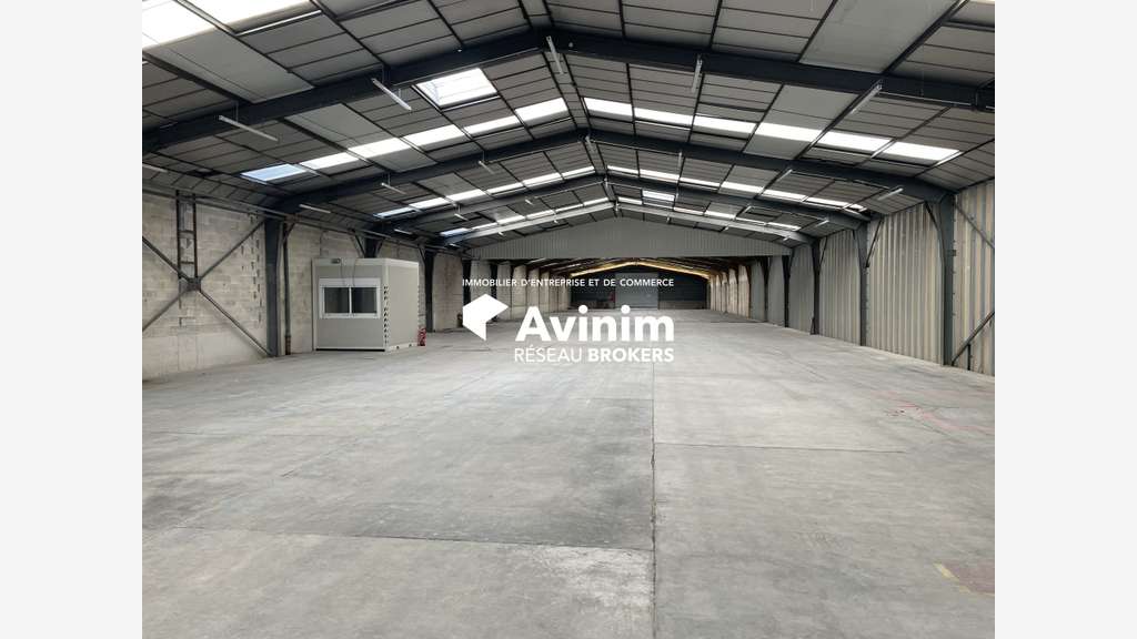 A louer entrepôt stockage 1865m² à Montbéliard