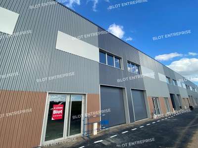 Location Locaux d'activités - Entrepôts à Montbert