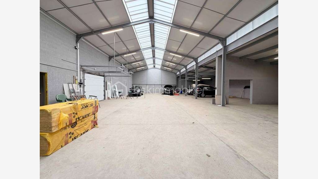Vente local artisanal & showroom de 450m² dept 71