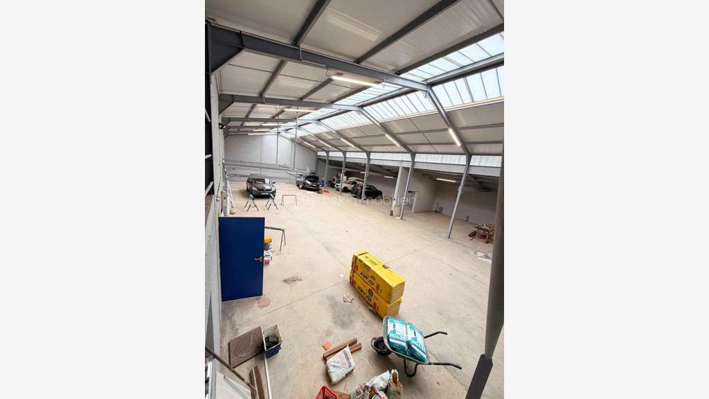 Vente local artisanal & showroom de 450m² dept 71