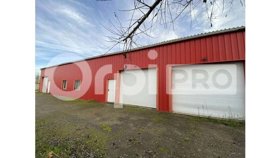 A louer entrepôt 200m² avec bureau à Montech