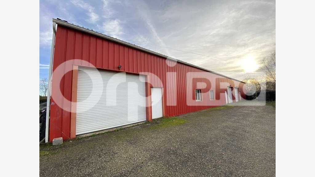 A louer entrepôt 200m² avec bureau à Montech
