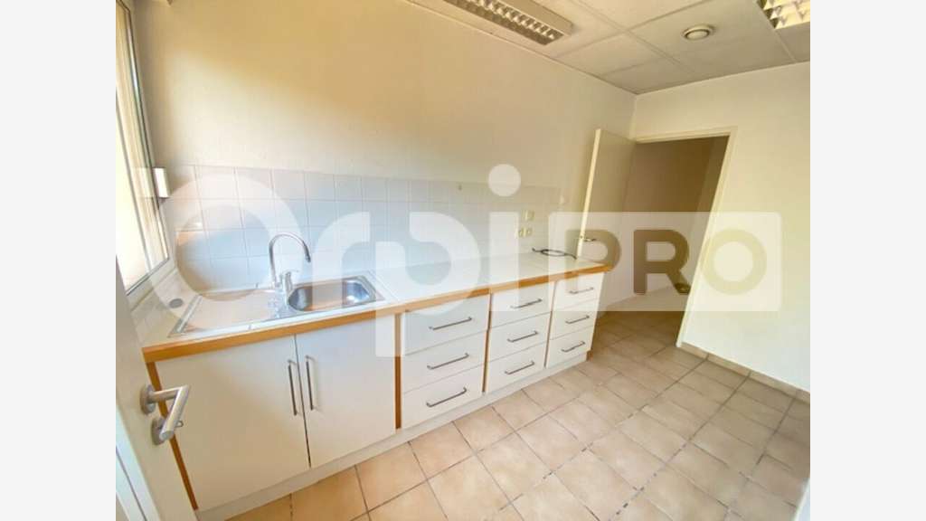 A louer local professionnel 43m² centre Montech