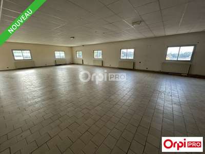 Location Locaux d'activités - Entrepôts à Montélier