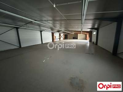 Local d'activité de 240m² à louer à Montélier