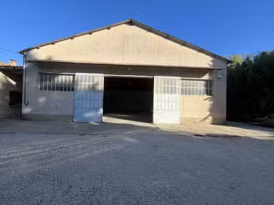 Local d'activité de 213m² à louer à Monteux