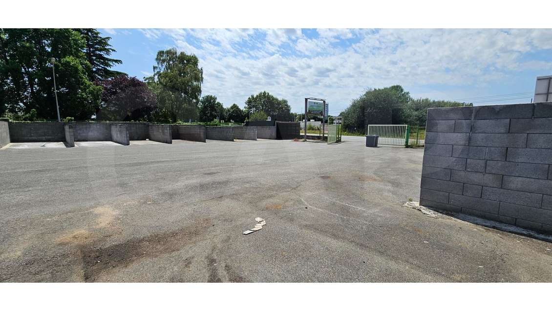 A louer bâtiment indépendant 480m² à Montgermont