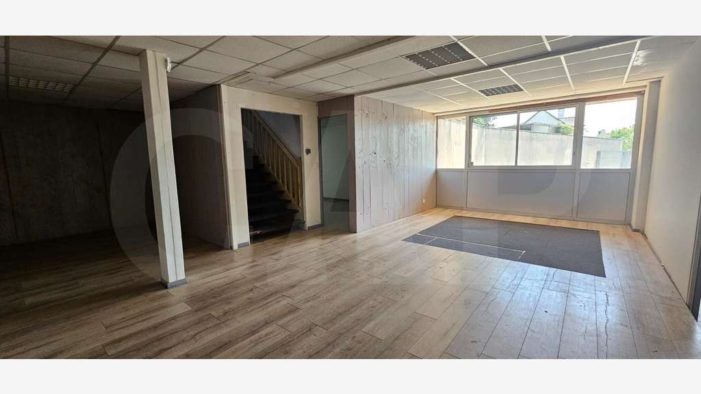 A louer bâtiment indépendant 480m² à Montgermont