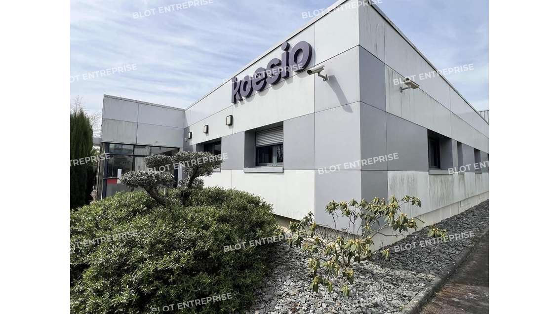 A LOUER - LOCAL D'ACTIVITES - MONTGERMONT - 610 m²