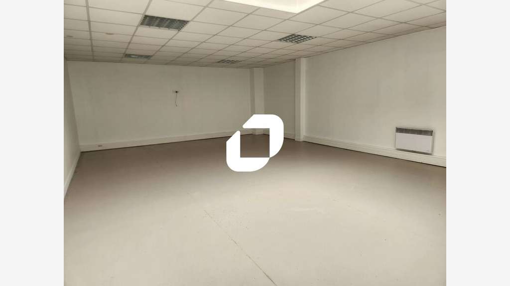 Situé au sein de la zone d'activités de la Zone de