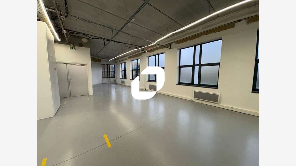 vous propose à la location des surfaces d